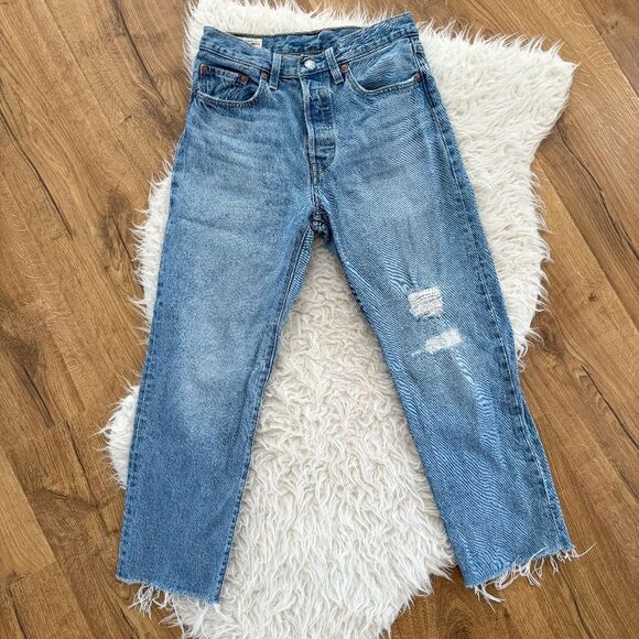 Levi's 501 Original Cropped Button Fly Women's Jeans | Size 26 - Picture 1 of 7